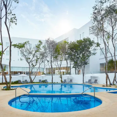 Fairfield Inn & Suites Cancun Airport Hotels near Cancún International Airport
