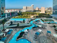 Marriott Marquis Houston Hotels near TDECU Stadium