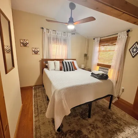 Paugus Bay Cottage Waterfront Cottage on Private Island!