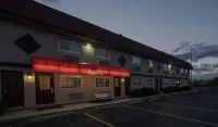 Red Roof Inn Dayton - Huber Heights - parking