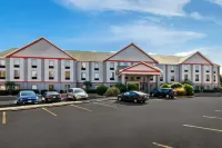 Red Roof Plus+ & Suites Atlanta Airport South - 2-Star