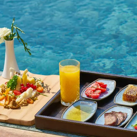 Avanti Hotel & Convention Center