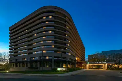 Embassy Suites by Hilton Bethesda Washington DC - gimnasio