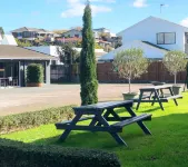 Cobblestone Court Motel - Wenzel Motels - Motels