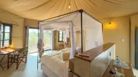 Ndhovu Safari Lodge - Pools