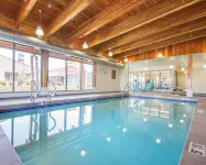 Comfort Inn & Suites - Pool