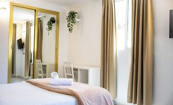 Hotel Velis - Housity