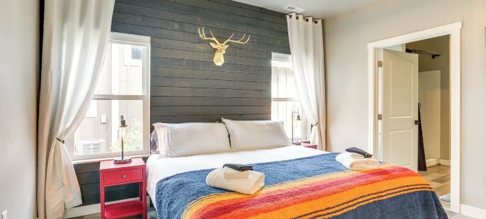 Spacious, Rustic Spearfish Home: Walk to Downtown! Hotels in Spearfish