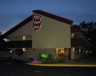 Red Roof Inn Utica Hotels in 