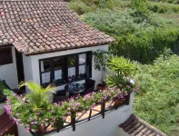 Rustic Holiday Home with Balcony and Sea View