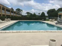 Budget Inn Sanford International Airport - Pools