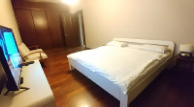 Charming 2-Bedroom Apartment in Heart of Kyiv