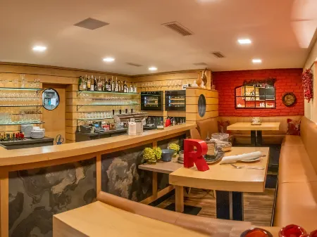 BOEHLER'S LANDGASTHAUS Отели рядом с достопримечательностью «Bilster Berg Drive Resort»