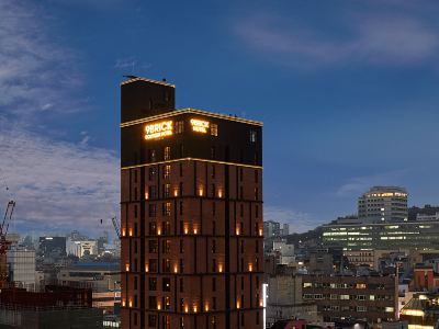 9 Brick Hotel