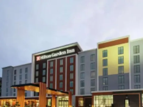 格瑞普凡恩銀湖路口希爾頓花園酒店 格雷普韋恩酒店