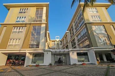 Bellagio Rezidencia 1 BHK Service Apartments Отели в г. 