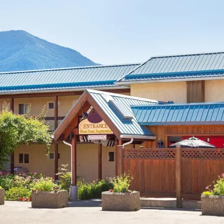 The Lodge at Arrow Lakes