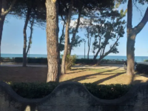 Quadruple Room in Pineto - Just a Few Meters from the Sea.