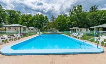 Perry's Motel and Cottages