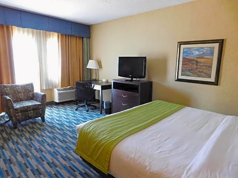 Days Hotel by Wyndham Mesa Near Phoenix