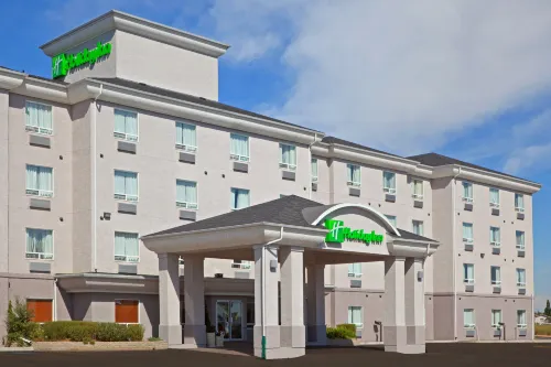 홀리데이 인 호텔 앤드 스위트 리자이나 바이 IHG