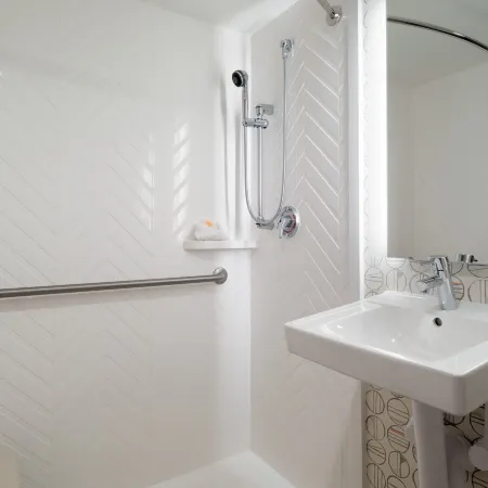 Holiday Inn NEW YORK CITY - WALL STREET by IHG Отели рядом с достопримечательностью «Бэттери-Парк-Сити»