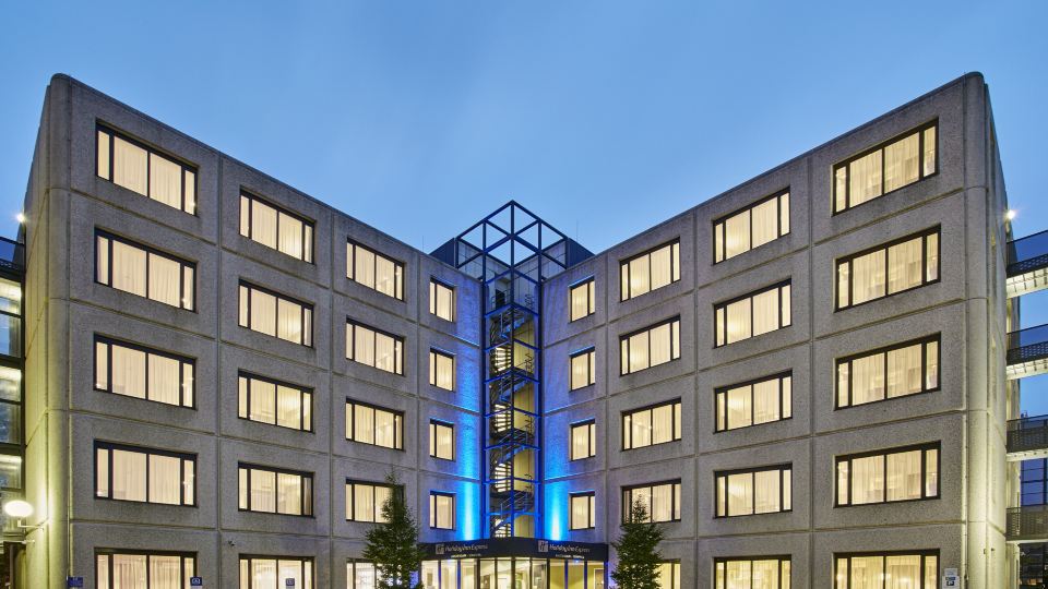 Holiday Inn Express AMSTERDAM - SCHIPHOL by IHG