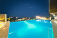 Hotel C Resort - ติดทะเล