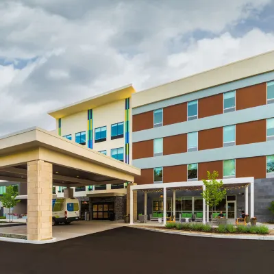 Tru by Hilton Minneapolis Mall of America Hotels near Minnehaha Park