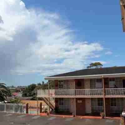 Summerhill Motor Inn Hotel Exterior