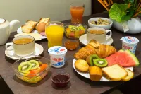 The Originals City Hôtel du Château Pontivy Hotel a Caurel