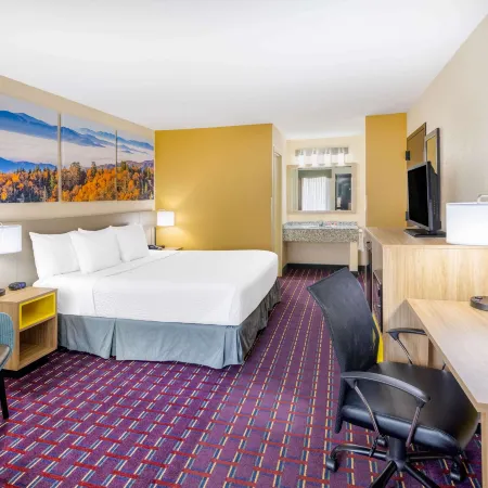Days Inn by Wyndham Murphy