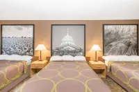 Super 8 by Wyndham Belleville - Spa