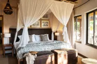Simbavati Amani Hotels near Acornhoek Public Library
