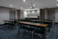 La Quinta Inn & Suites by Wyndham Peru Starved Rock St Park Hotels in Deer Park Township