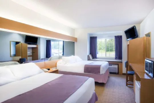 Microtel Inn & Suites by Wyndham Plattsburgh Hoteles en 