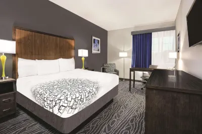 La Quinta Inn & Suites by Wyndham Mercedes Outlet Mall Hotels in Hidalgo County