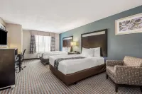 La Quinta Inn & Suites by Wyndham Glendive Hotels in Glendive