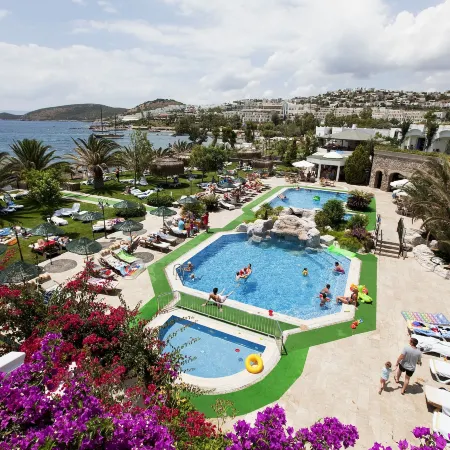 Royal Asarlik Beach Hotel