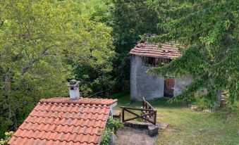 Casa Pastano, Stunning Farmhouse in Italian Hills