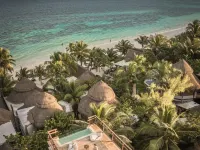 Delek Tulum Hotels near Cesiak