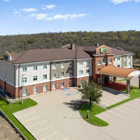 Holiday Inn Express & Suites GRAHAM by IHG