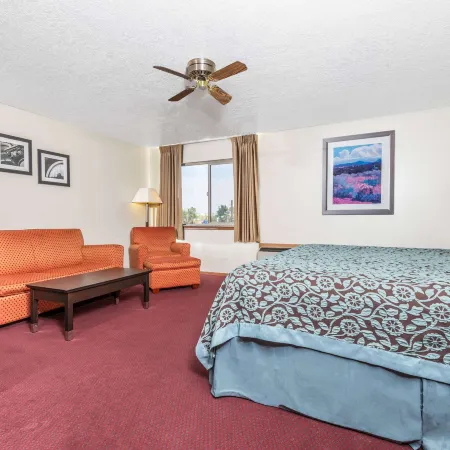 Days Inn by Wyndham Pueblo
