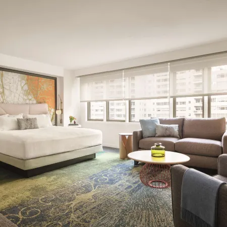 The Gardens Sonesta ES Suites New York Отели рядом с достопримечательностью «Сотбис»