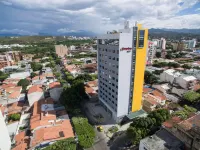 Holiday Inn Cucuta Các khách sạn gần Sân bay Camilo Daza