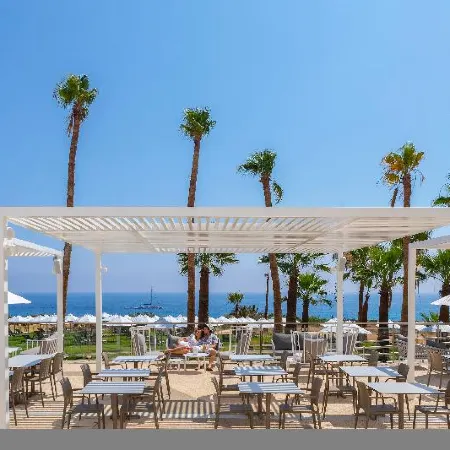 Leonardo Crystal Cove Hotel & Spa – Adults Only