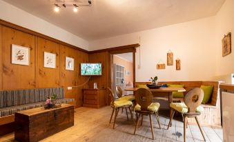 Absteige Innsbruck- Zentrale Ferienapartments - Housity