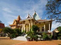 The Artist Residence Hotels near Wat Ounalom