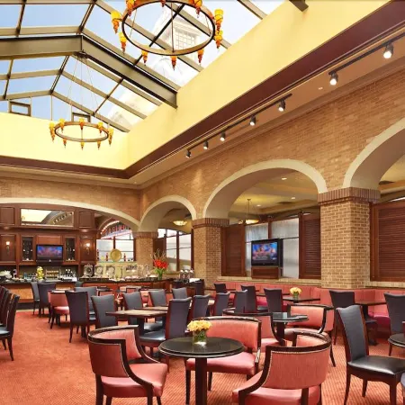 Ameristar Casino Hotel Council Bluffs Отели рядом с достопримечательностью «Олд Маркет»