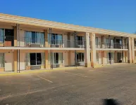 Super 8 by Wyndham Asheville Airport Hotels in Arden